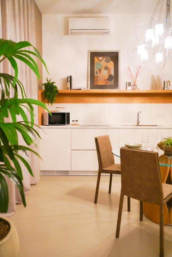 Fepa Place Design Apartments Naples Exterior photo